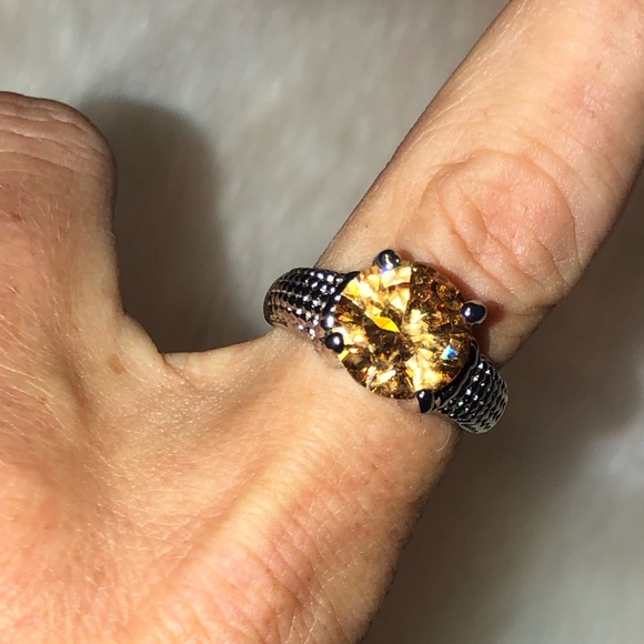 🌟 BUNDLE ONLY Gorgeous Statement ring - Picture 9 of 9